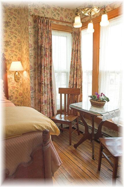 White Lace Inn สเตอร์เจียนเบย์ ห้อง รูปภาพ